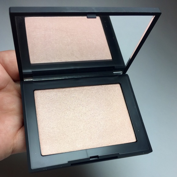 NARS Highlighting Powder “Capri” 🤩 - Picture 6 of 7